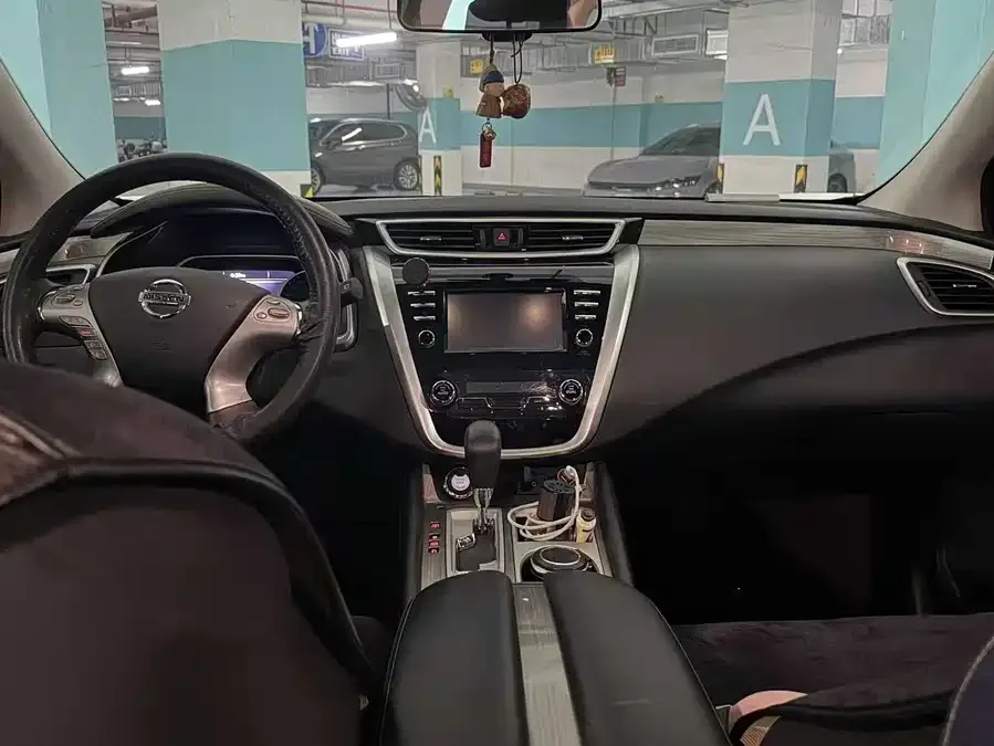 Nissan Murano Loulan 2021 2.5L XE 2WD Elite Edition 2022 — миниатюра 3