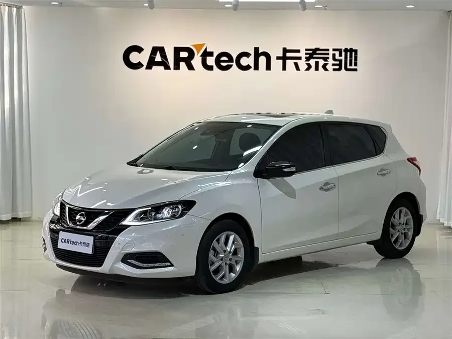 Nissan Tiida Tiida 2021 1.6L CVT Smart Travel Edition 2022 — фото 1, купить с доставкой в Москву