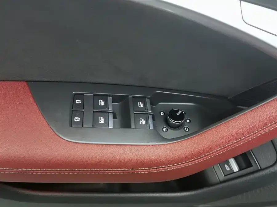 Audi A7L 2024 45 TFSI quattro Black Warrior Edition 2025 — миниатюра 3