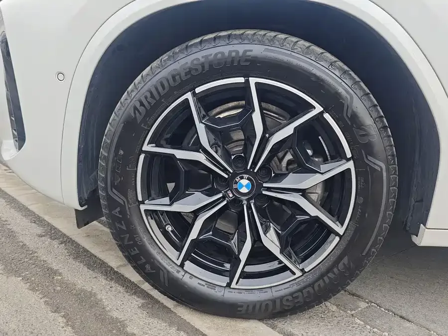 BMW X4 2022 xDrive 25i M Sport Package 2024 — миниатюра 3