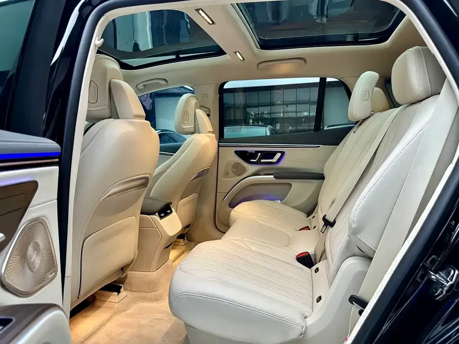Mercedes-Benz EQS SUV Mercedes-Benz EQS SUV 2023 450 4MATIC Pioneer Edition 2023 — миниатюра 3