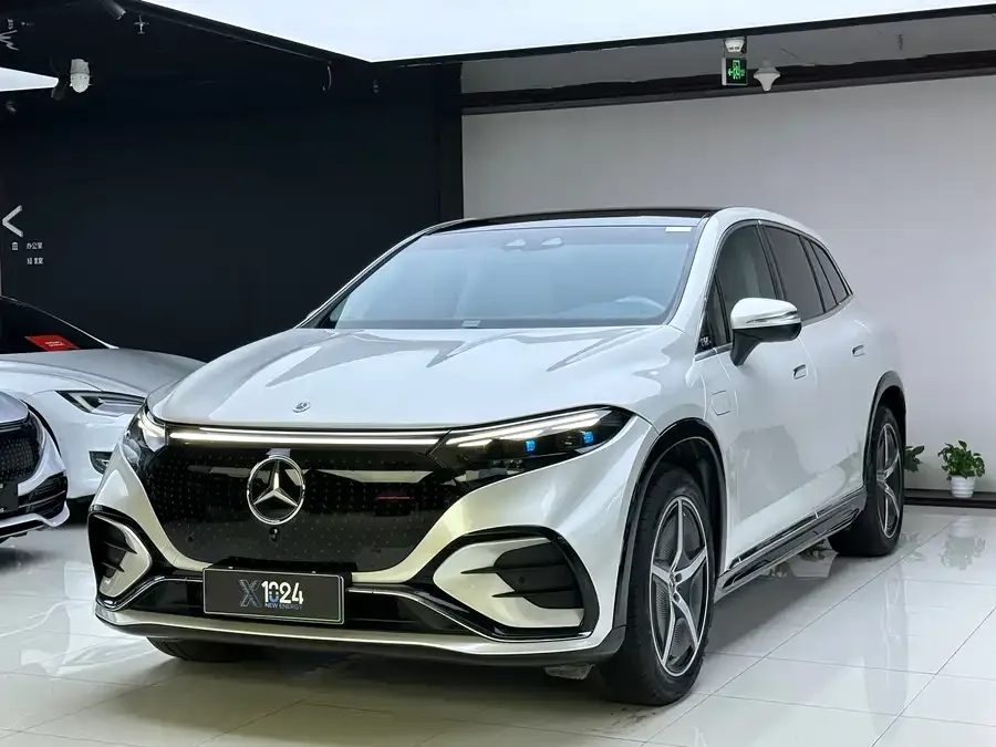 Mercedes-Benz EQS SUV 2023