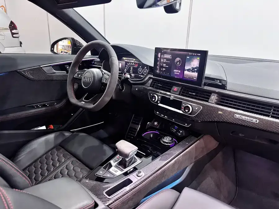 Audi RS 4 2024 RS4 Avant Engine Edition 2025 — миниатюра 5