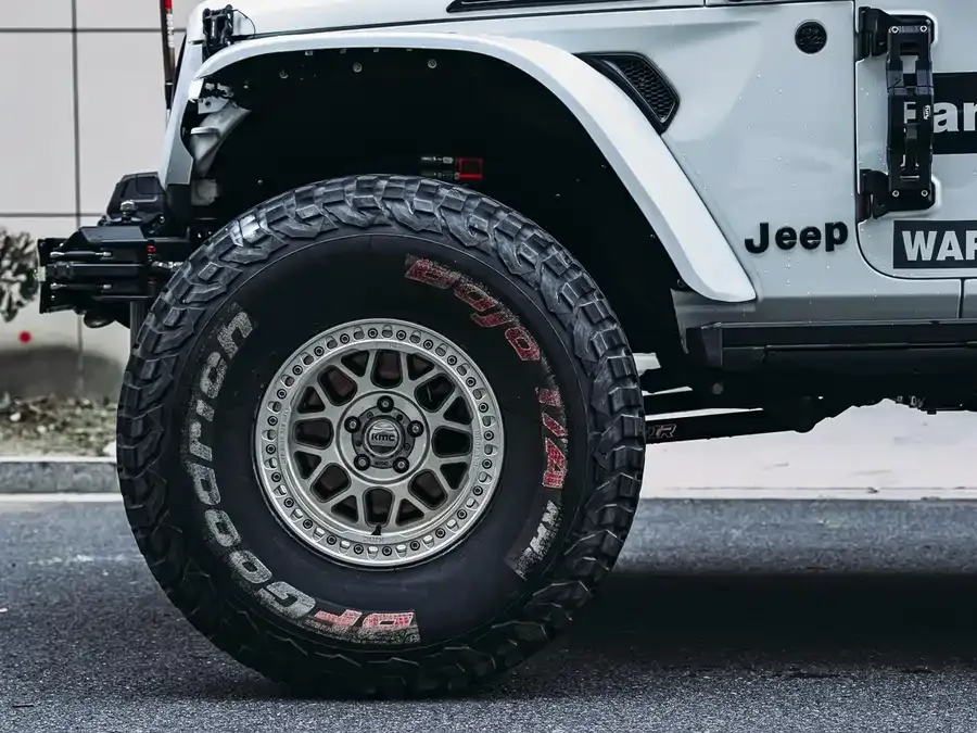 Jeep Gladiator Gladiator 2022 3.6L advance version 2023 — миниатюра 3