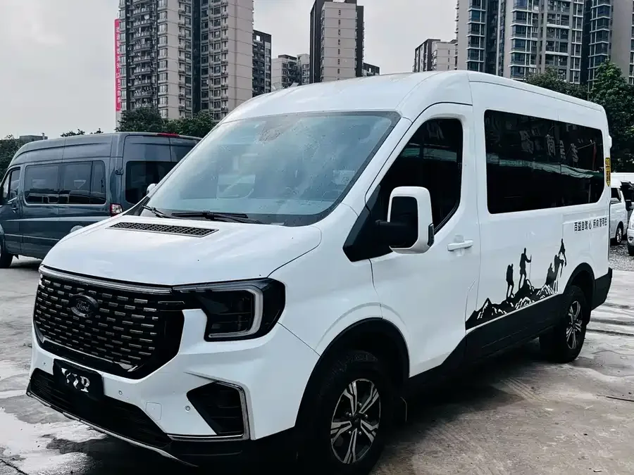 Ford Transit T8 2024