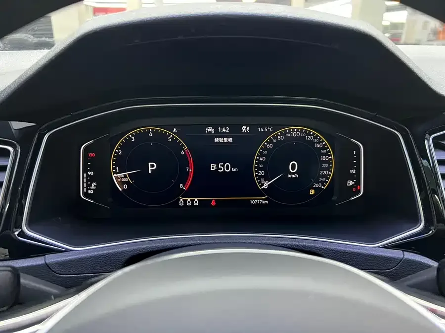 Volkswagen T-ROC T-ROC 2021 facelift 280TSI DSG four-wheel drive luxury intelligent version 2022 — миниатюра 2