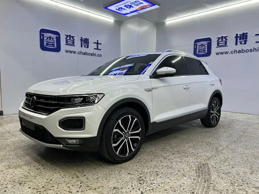 Volkswagen T-ROC T-ROC 2021 facelift 280TSI DSG four-wheel drive luxury intelligent version 2022 — фото 1, купить с доставкой в Москву