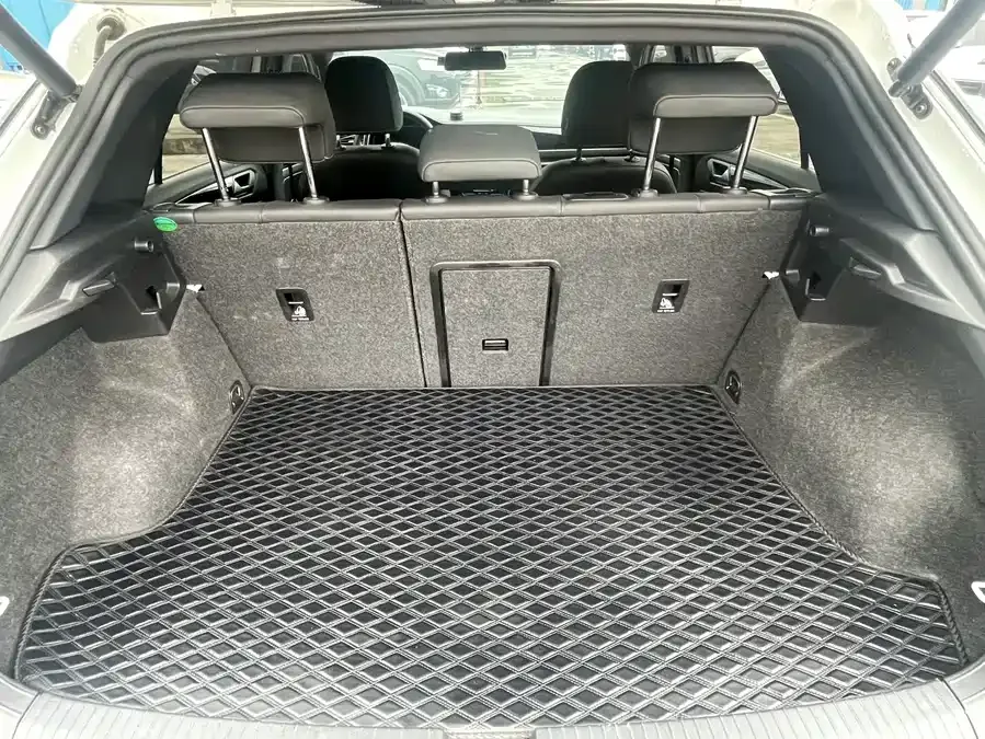 Volkswagen T-ROC T-ROC 2021 280TSI DSG four-wheel drive luxury smart connected version 2022 — миниатюра 4