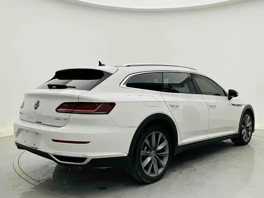 Volkswagen FAW- CC FAW-Volkswagen CC 2023 Shooting Brake 380TSI Hunting Heart Edition 2023 — миниатюра 5