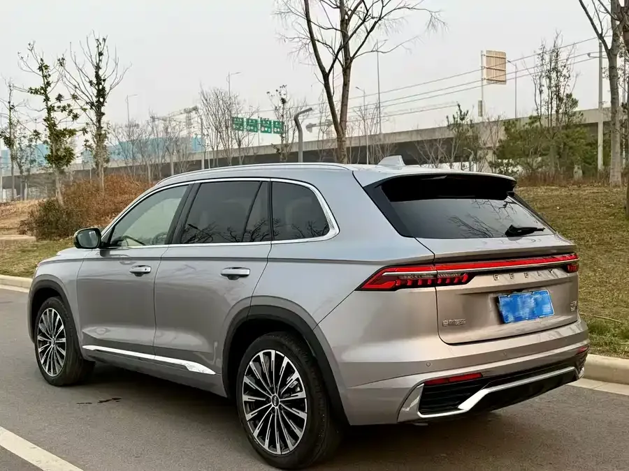 Geely Monjaro Geely Xingyue L 2026 Oriental Yao 2.0TD Automatic Star Edition 2025 — миниатюра 3