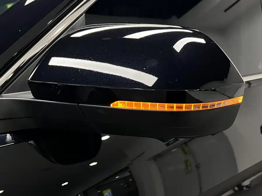 Volkswagen Teramont 2023 Touron 380TSI 4WD Luxury Edition 2022 — миниатюра 3