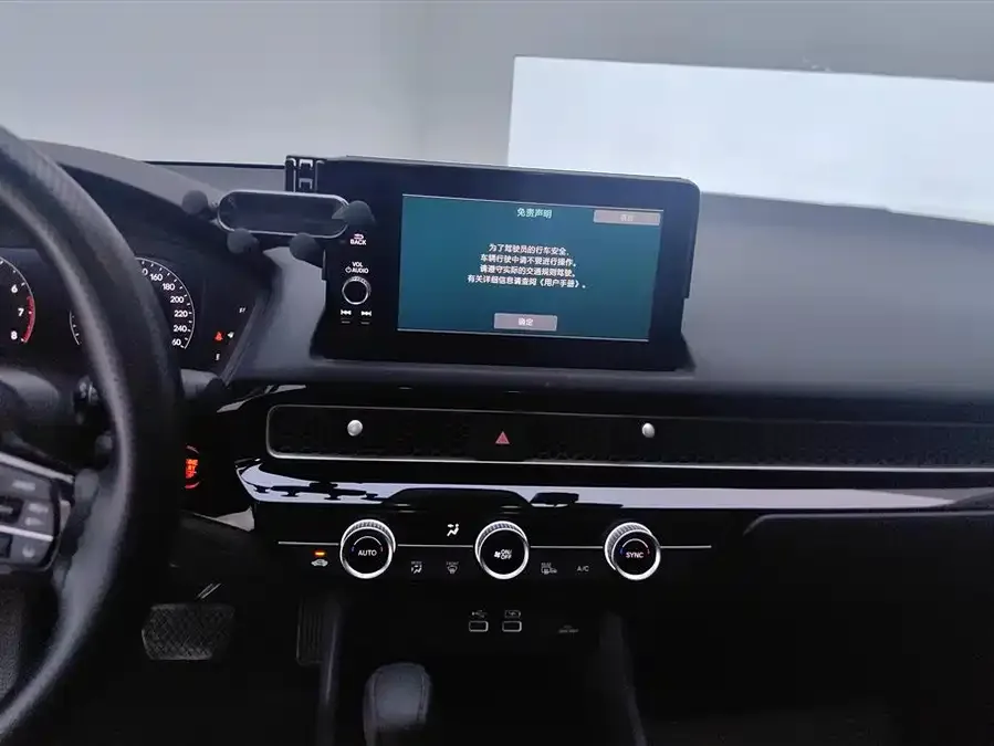 Honda Civic 2023 Civic 240TURBO CVT Power Edition 2024 — миниатюра 4