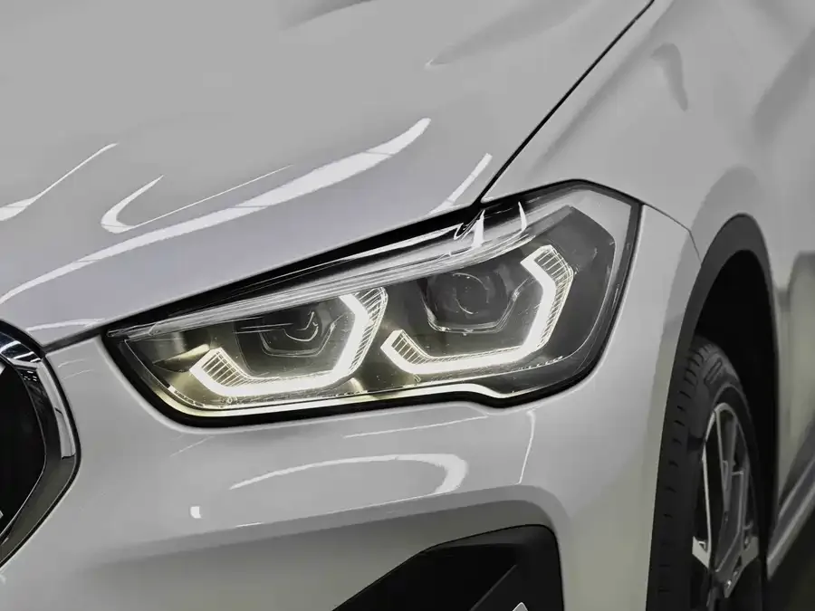 BMW X1 2022 xDrive25Li Exclusive Model 2022 — миниатюра 4