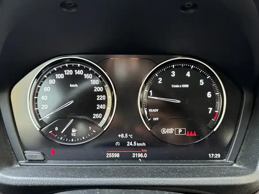 BMW X2 2023 sDrive25i M Sport Night Edition 2023 — миниатюра 4