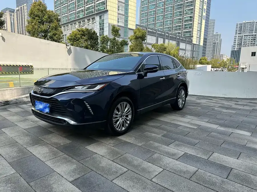 Toyota Lingfang HARRIER Lingfang Harrier 2022 2.0L CVT 2WD Premium Edition 2022 — фото 1, купить с доставкой в Москву