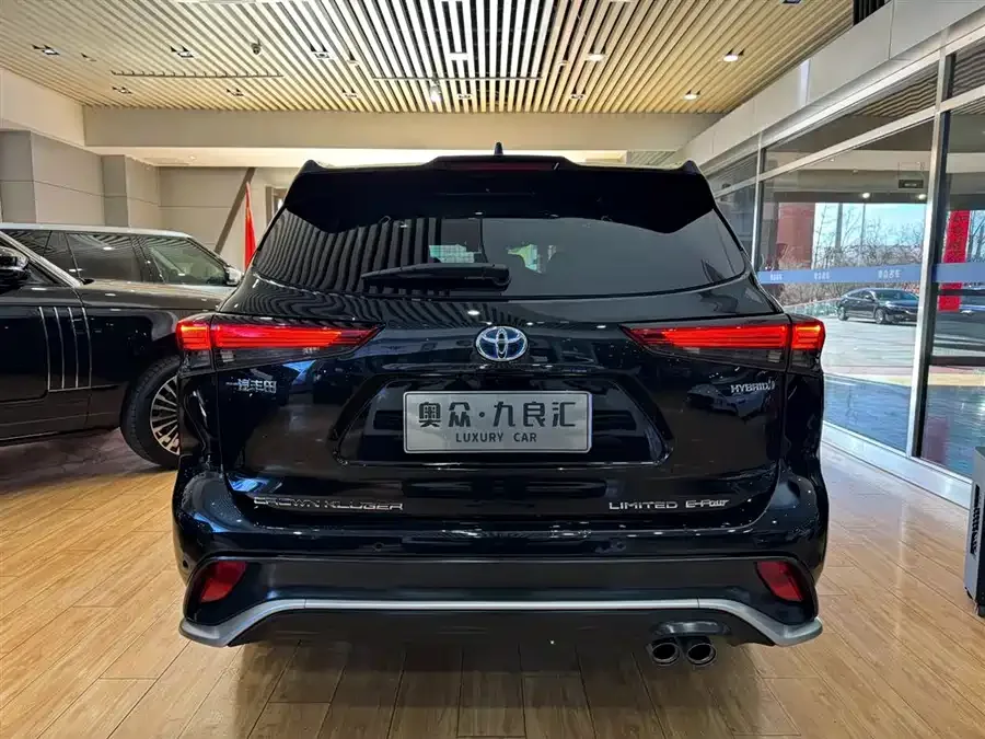 Toyota Crown Land Crown Land Release 2022 2.5L HEV 4WD Flagship Edition 2023 — миниатюра 2