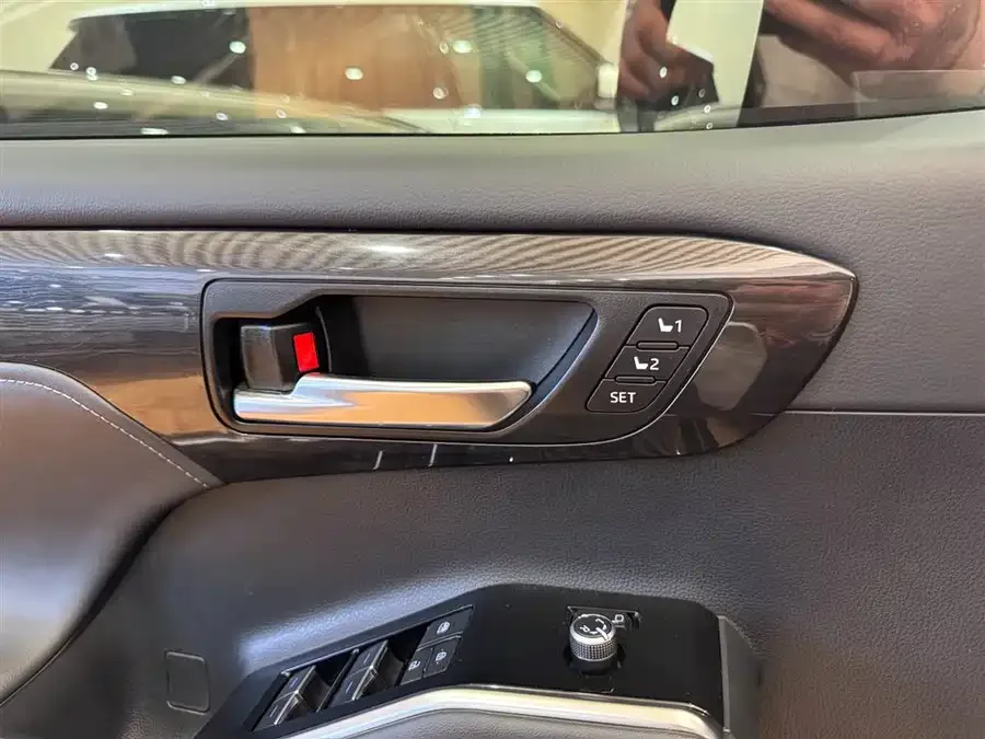 Toyota Crown Land Crown Land Release 2022 2.5L HEV 4WD Flagship Edition 2023 — миниатюра 4