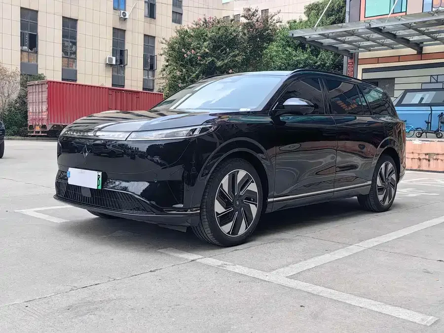 Dongfeng e008 e008 2024 210Max Extended Range 6-seater 2024 — фото 1, купить с доставкой в Москву