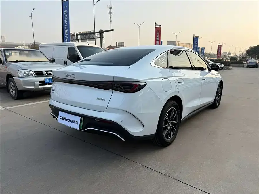BYD Seal 06 Seal 06 2024 DM-i 80KM Premium 2025 — миниатюра 4