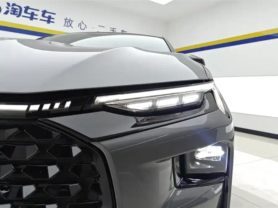 Ford Mondeo 2022 Mondeo EcoBoost 245 Extreme Edition 2022 — миниатюра 5
