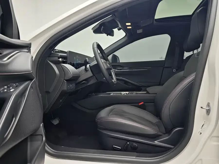 Ford Mondeo 2023 Mondeo EcoBoost 180 Comfort Edition 2024 — миниатюра 5