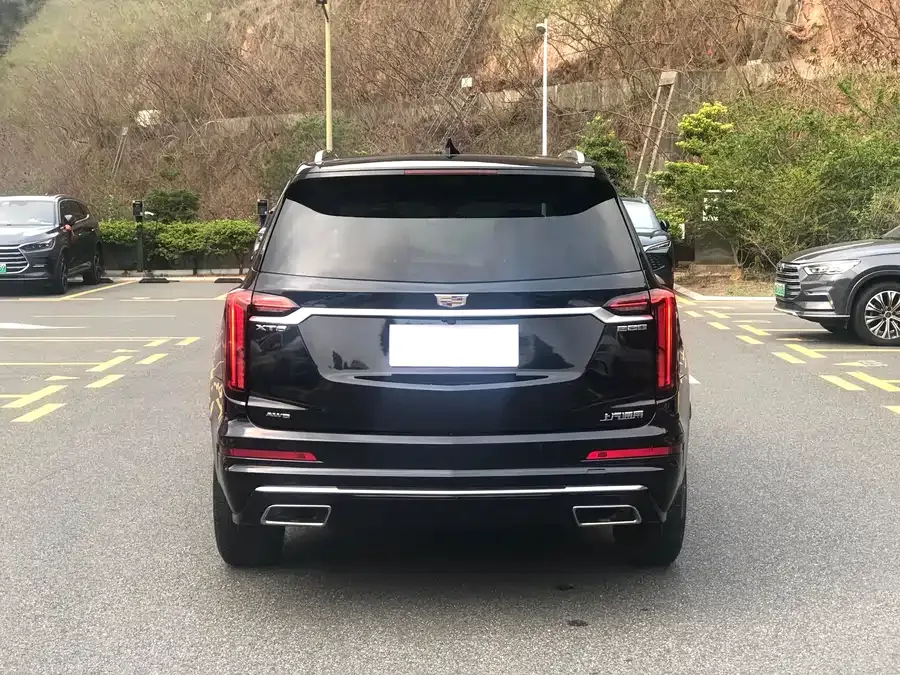 Cadillac XT6 2022 2.0T 6-seat 4WD luxury standard version 2022 — миниатюра 2