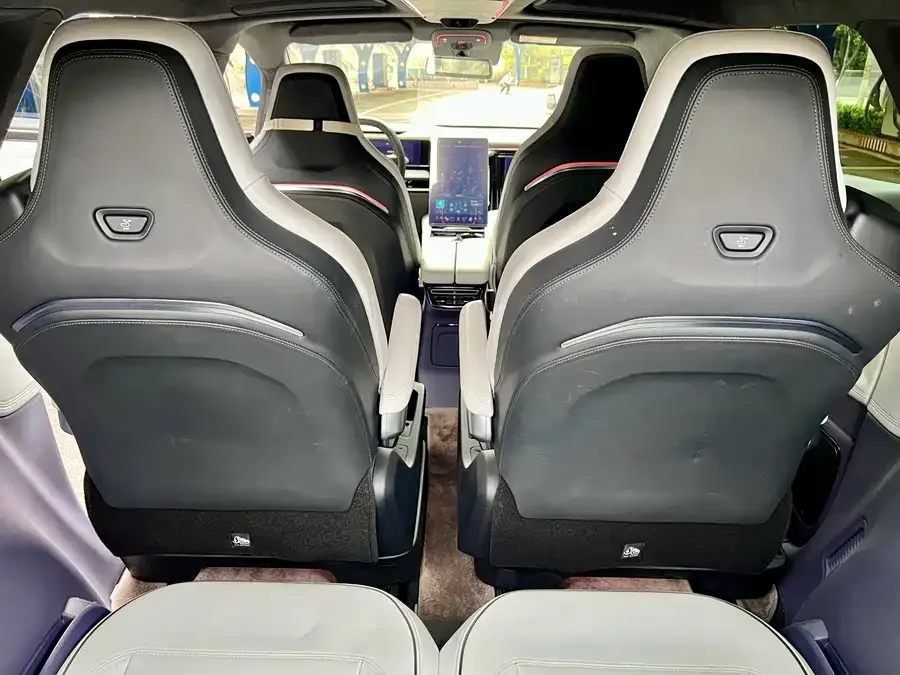 HiPhi X HiPhi X 2021 flagship version 6-seater 2022 — миниатюра 4