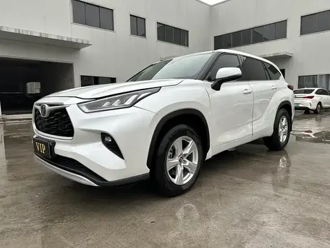 Toyota Highlander 2024 buy in Moscow