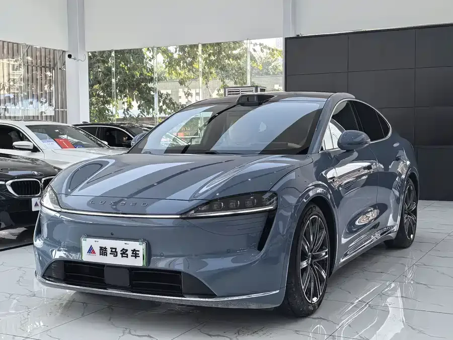 Smart world R7 Zhijie R7 2024 pure electric 667km Max 2025 — фото 1, купить с доставкой в Москву