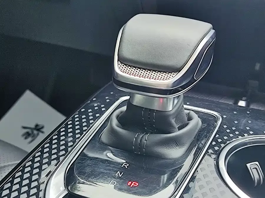 Hongqi HS3 PHEV Hongqi HS3 PHEV 2024 115km Jinwei Edition 2024 — миниатюра 5