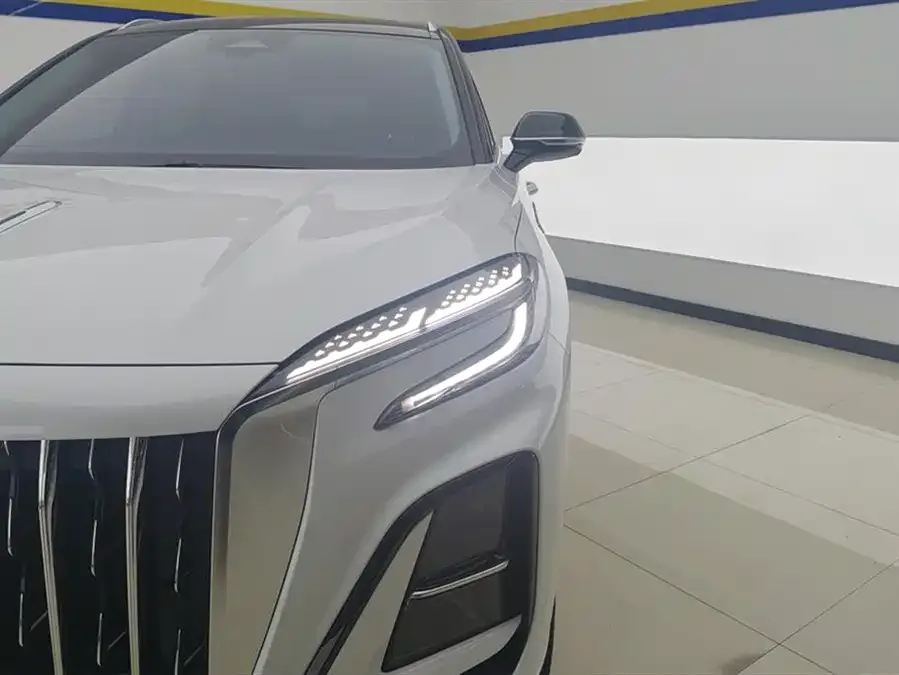 Hongqi HS3 PHEV Hongqi HS3 PHEV 2024 115km Jinwei Edition 2025 — миниатюра 2