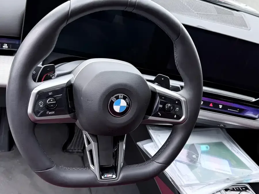 BMW 5 Series BMW 5 Series (Imported) 2024 525i M Sports Package 2025 — миниатюра 4