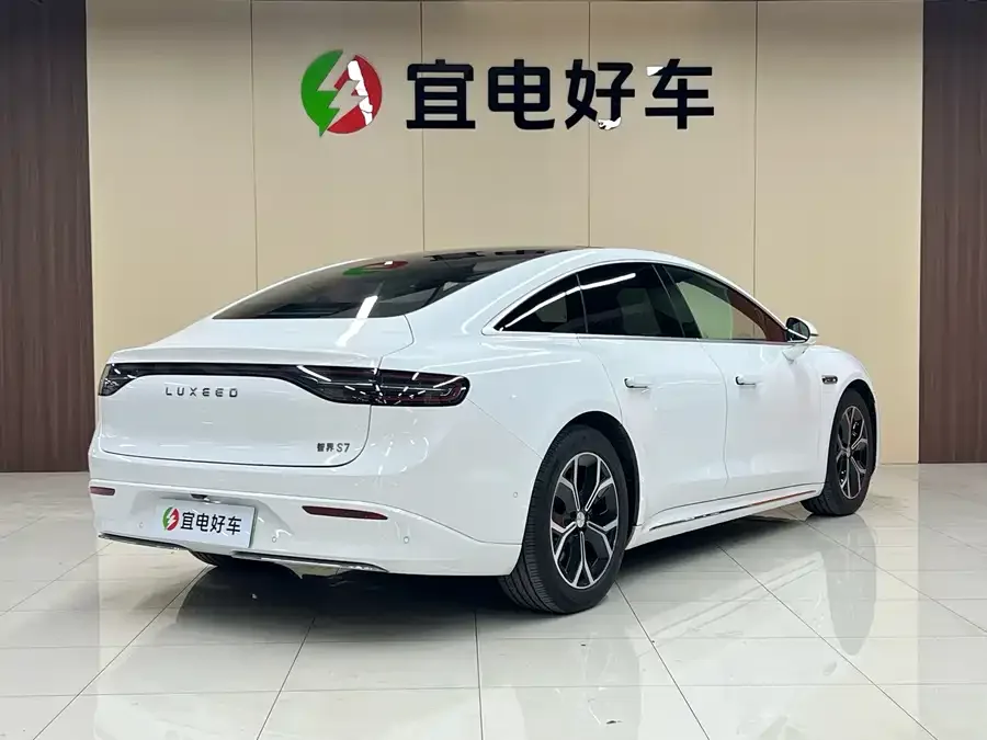 Smart world S7 Zhijie S7 2025 705km Pro 2025 — миниатюра 2