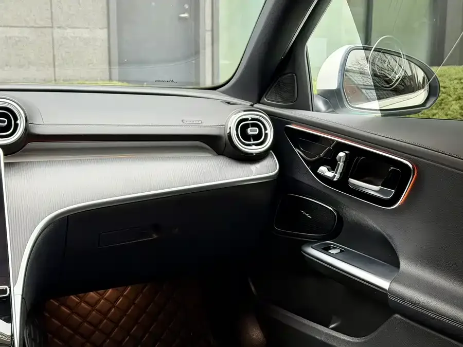 Mercedes-Benz Class C Mercedes-Benz C-Class 2023 C 260 L Sports Edition 2023 — миниатюра 5