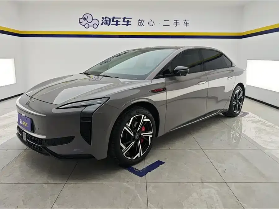 Hongqi EH7 2024