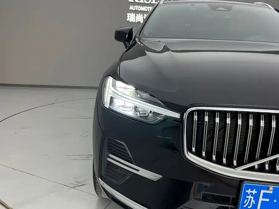 Volvo XC60 2023 B5 4WD Zhiyi Luxury Edition 2023 — миниатюра 5