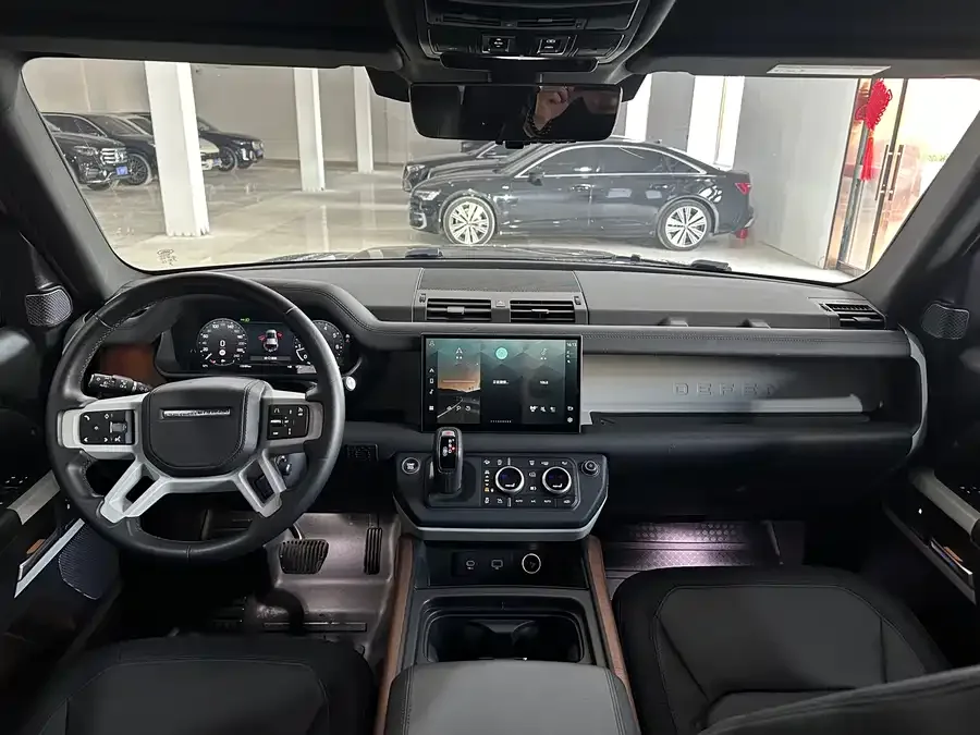 Land Rover guard Land Rover Defender 2024 110 3.0T P400 XS 2024 — миниатюра 3