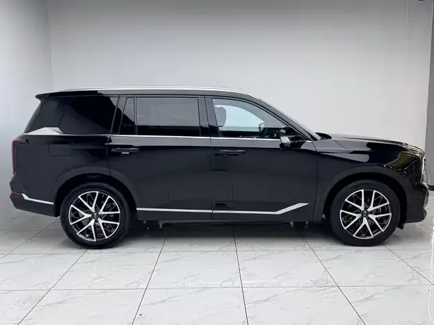 GAC Trumpchi GS8 Trumpchi GS8 2022 Pilot Series 2.0TGDI 2WD Luxury Smart Edition (7 Seaters) 2022 — миниатюра 3