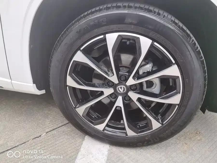 Changan Uni-Z Changan UNI-Z 2025 1.5T Longteng Edition 2024 — миниатюра 3