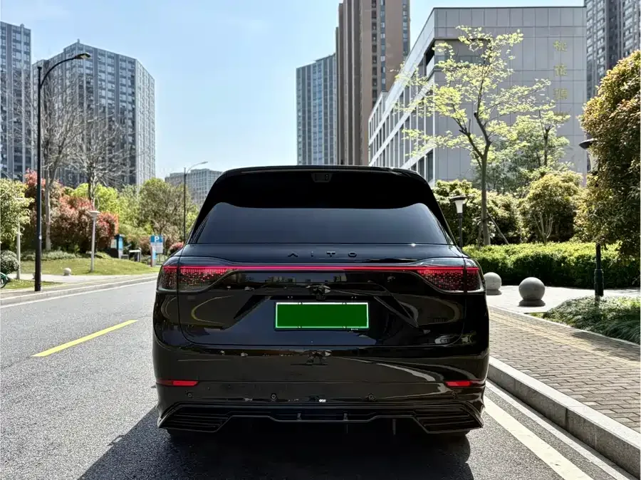 AITO M9 Wenjie M9 2025 Extended Range Ultra Edition 52kWh 6-Seat Version (192-line LiDAR) 2025 — миниатюра 2