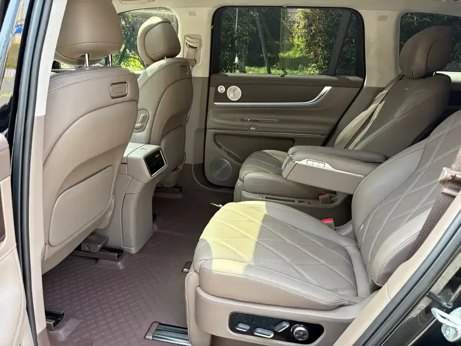 AITO M9 Wenjie M9 2025 Extended Range Ultra Edition 52kWh 6-Seat Version (192-line LiDAR) 2025 — миниатюра 4