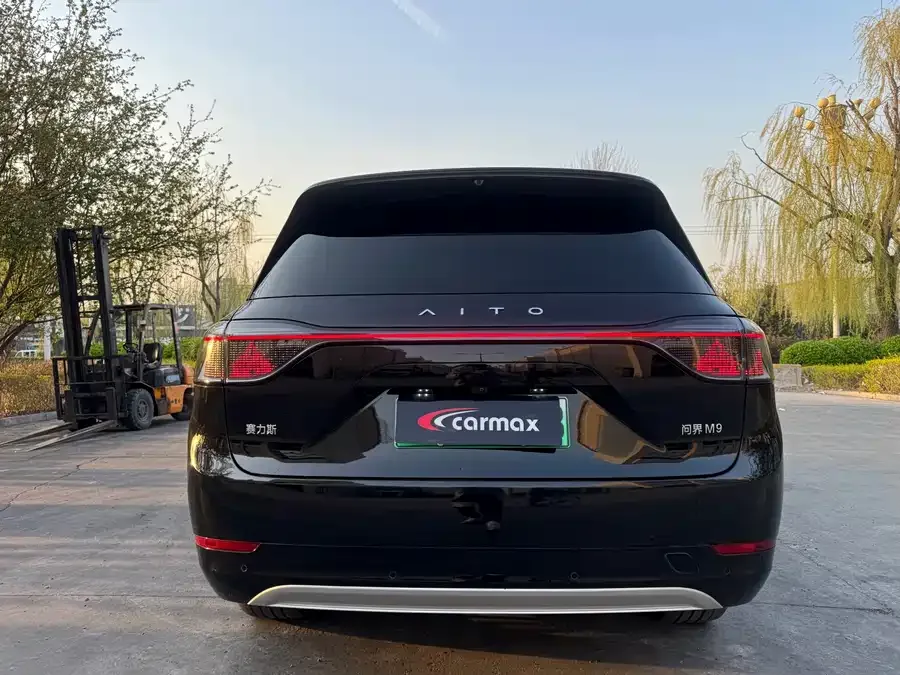 AITO M9 M9 2024 Extended Range Ultra Edition 42kWh 6-seater Edition 2025 — миниатюра 2