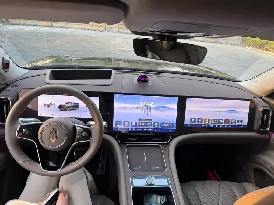 AITO M9 M9 2024 Extended Range Ultra Edition 42kWh 6-seater Edition 2025 — миниатюра 3