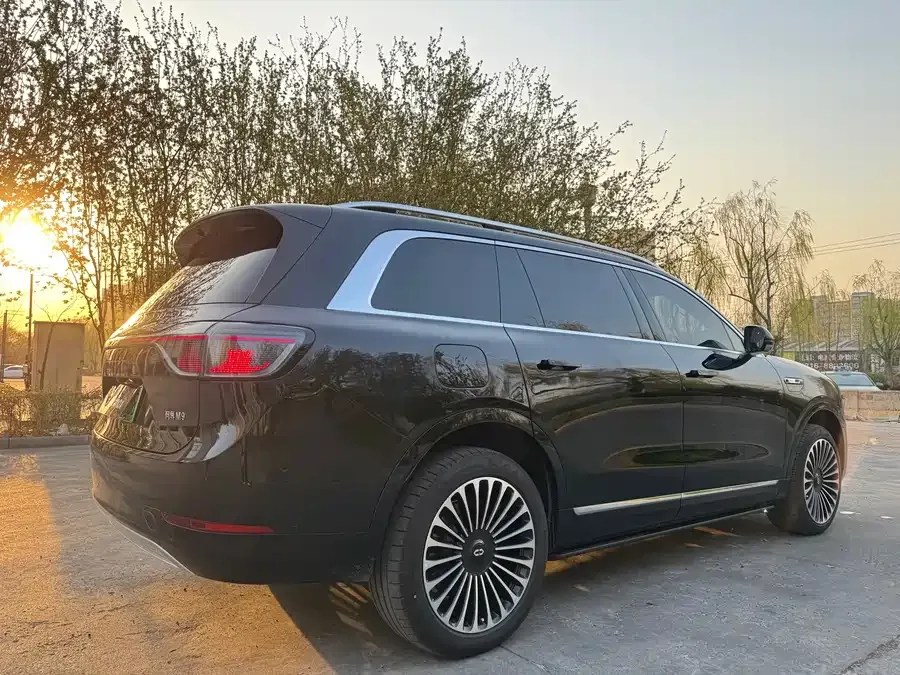 AITO M9 M9 2024 Extended Range Ultra Edition 42kWh 6-seater Edition 2025 — миниатюра 4