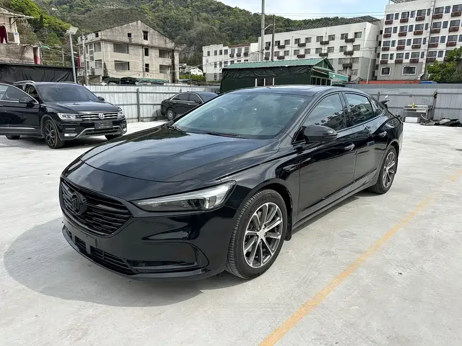 Buick LaCrosse LaCrosse 2022 652T Luxury 2022 — фото 1, купить с доставкой в Москву