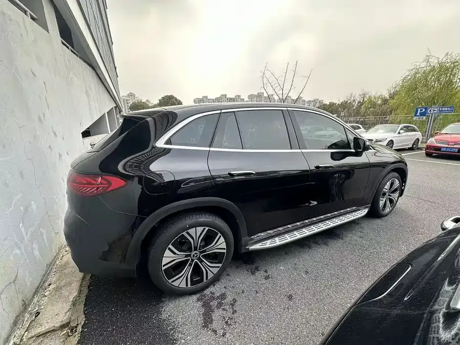Mercedes-Benz EQE SUV Mercedes-Benz EQE SUV 2026 500 4MATIC Pioneer Edition 2026 — миниатюра 4