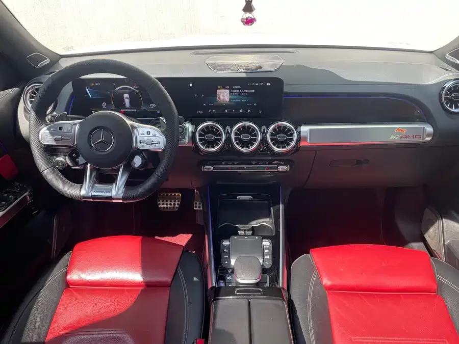 Mercedes-Benz GLB AMG Mercedes-Benz GLB AMG 2023 AMG GLB 35 4MATIC 2023 — миниатюра 3