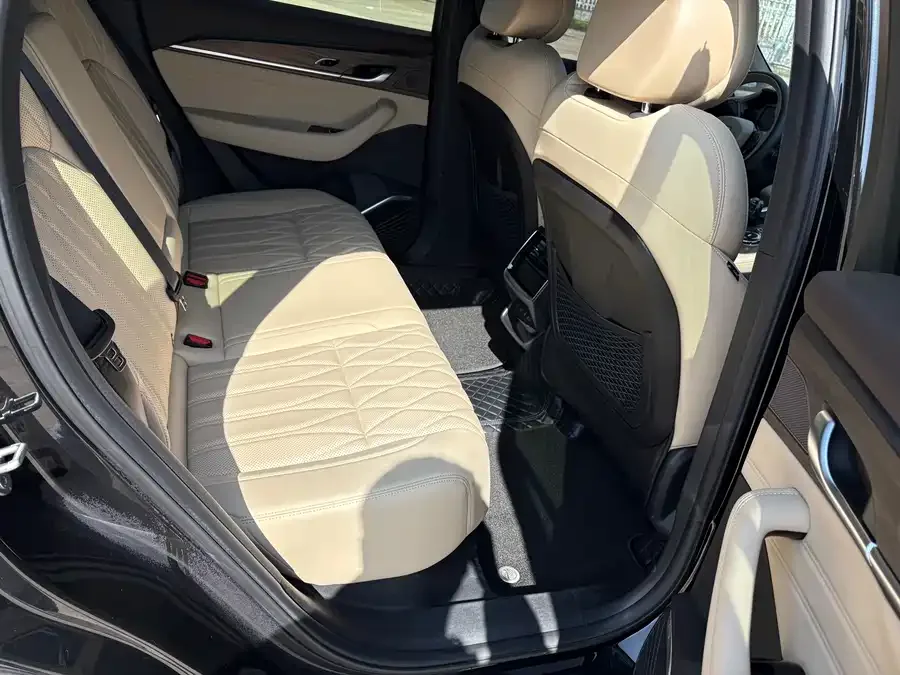 Geely Monjaro Geely Xingyue L 2026 Oriental Yao 2.0TD Automatic Star Edition 2025 — миниатюра 5