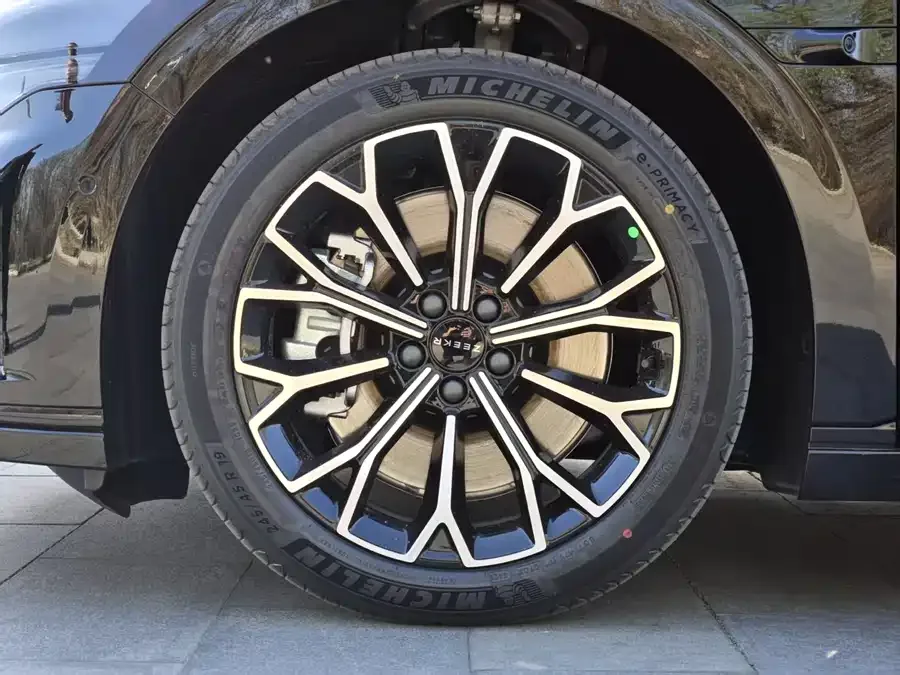 Zeekr 007GT Zeekr 007GT 2025 Long-Range Rear-Wheel Drive Smart Driving Edition 100kWh 2026 — миниатюра 4
