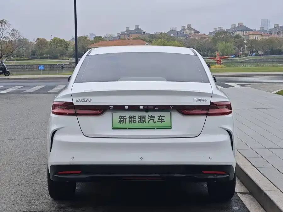 Geely G6 Geely Geometry G6 2024 500KM Premium Model 2023 — миниатюра 5